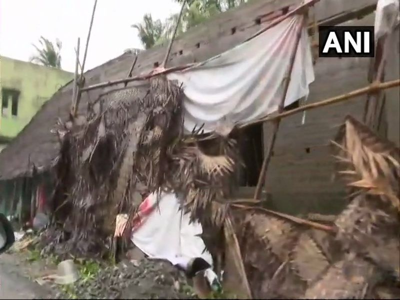 Cyclone Gaja 10 people killed in cyclonic storm; extensive damage in Nagapattinam | Cyclone Gaja : तामिळनाडूमध्ये 'गज' चक्रीवादळाचा कहर, 10 जणांचा मृत्यू