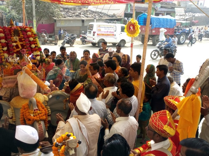 Welcome to Gajanan Maharaj Palkhi in Shirpur jain | गजानन महाराज पालखीचे शिरपूरात स्वागत   