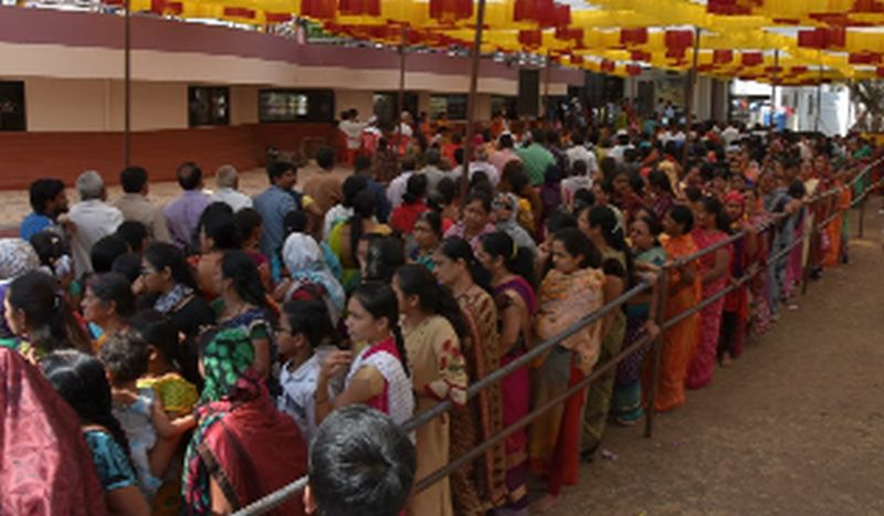 Thousands of devotees have visited Gajanan Maharaj | हजारो भाविकांनी घेतले गजानन महाराजांचे दर्शन