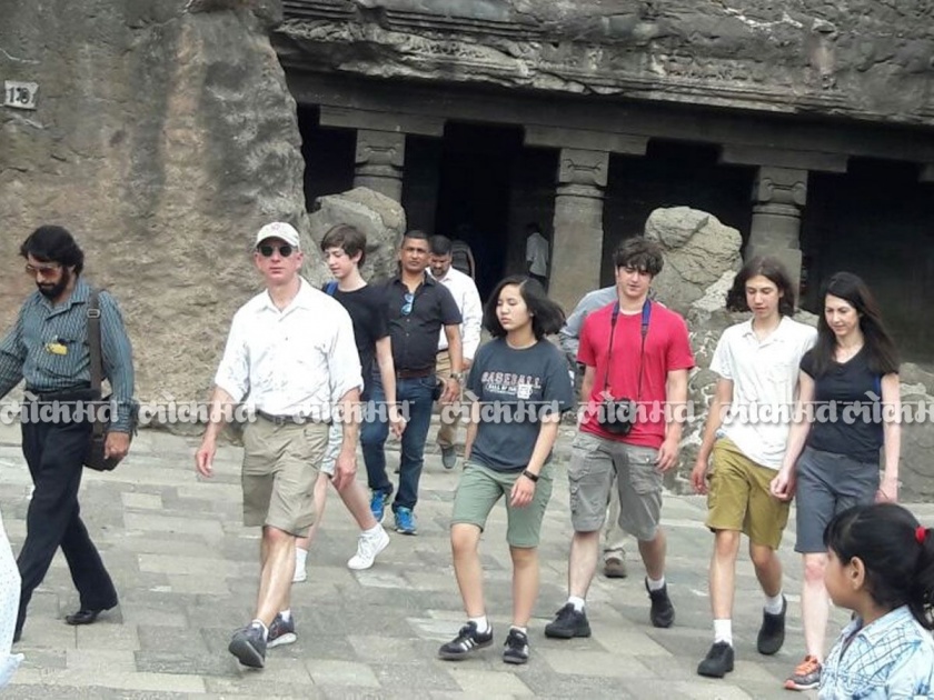 A visit to Varanasi, Agra, with the Verul family of Jeff Bezos family headed to 'World Tour' | ‘वर्ल्ड टूर’वर निघालेल्या जेफ बेजोस कुटुंबियांची वेरूळसह वाराणसी, आग्रा येथे भेट
