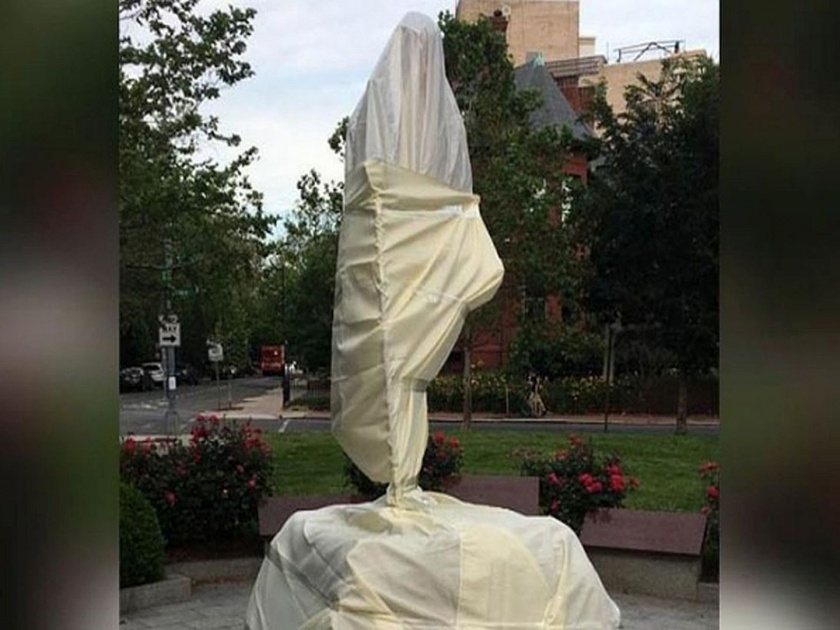 George Floyd Death Protesters In America vandalised Mahatma Gandhi Statue | अमेरिकेत आंदोलकांकडून महात्मा गांधींच्या पुतळ्याची विटंबना