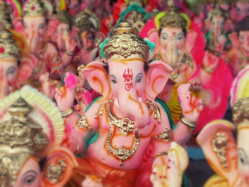 Municipal Corporation's appeal to immerse domestic Ganesh Idol at home; Will also supply chemicals for plaster of Paris statues | गणेशमुर्तीचे विसर्जन घरीच करण्याचे महापालिकेचे आवाहन; खरेदीही करावी ऑनलाईन पध्दतीने