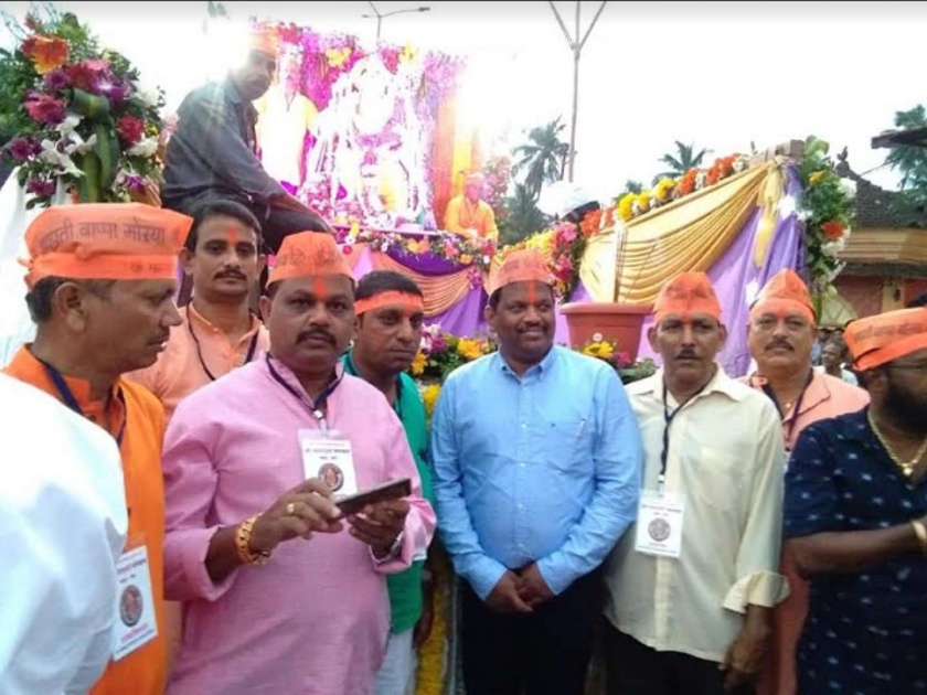 Political leaders are also active in Ganapati visarjan in Goa | गोव्यात गणपती विसर्जनावेळी राजकीय नेतेही सक्रिय