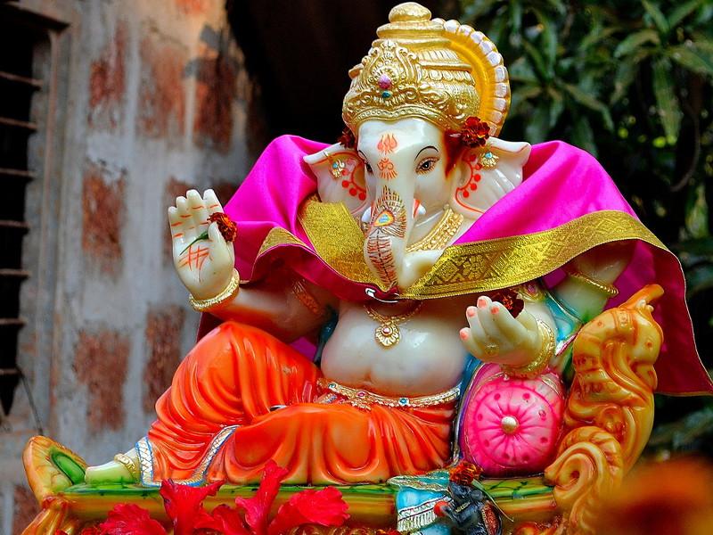 Pune Ganeshotsav : Instead of immersing Ganesha idols at home, the best option is to donate | पुणे गणेशोत्सव : गणेशमूर्ती घरी विसर्जित करण्याऐवजी दान करणे हाच सर्वाेत्तम पर्याय