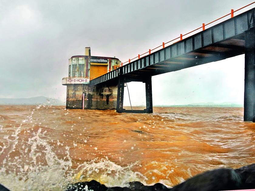 no Rainfall: Gangapur dam reservoir 76%; Off the descharge | पावसाची दडी : गंगापूर धरणाचा जलसाठा ७६टक्के; विसर्ग बंद