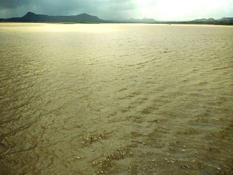 Dam 38 percent filled: 405 mm rain in Gangetic catchment area till dawn | धरण ३८ टक्के भरले : ‘गंगापूर’च्या पाणलोट क्षेत्रात पहाटेपर्यंत ४०५ मि.मी पाऊस
