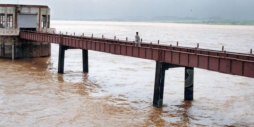 CIDCO's youth suicide in Gangapur dam | गंगापूर धरणात सिडकोतील युवकाची आत्महत्या