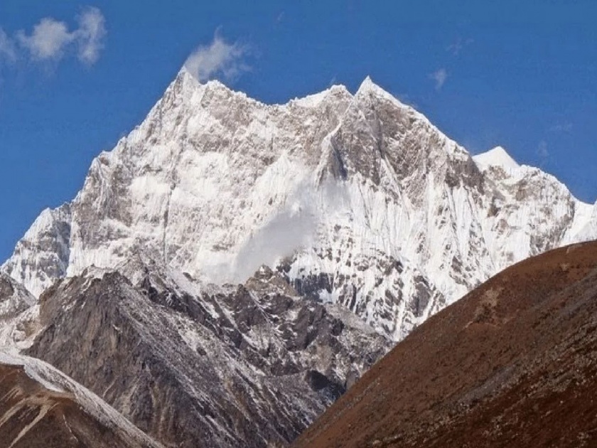 Gangkhar Puensum the tallest mountain that has never been climbe | हा आहे जगातला असा पर्वत जो आजपर्यंत कुणीही सर करू शकले नाही