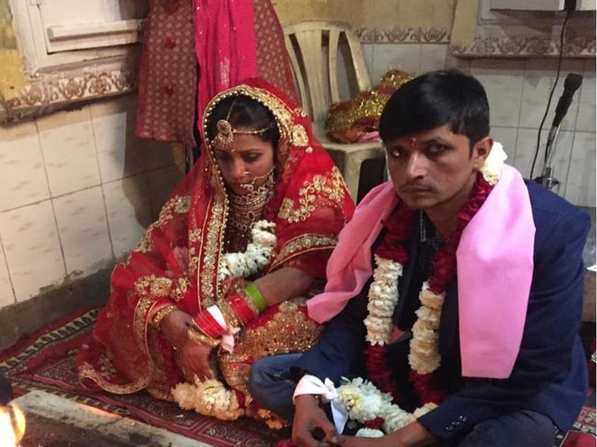 Uttar Pradesh Lady police constable marries gangster Rahul Tharasana | बेडीतील गॅगस्टरला पाहून पोलीस कॉन्स्टेबल भाळली; अडकली लग्नाच्या बेडीत