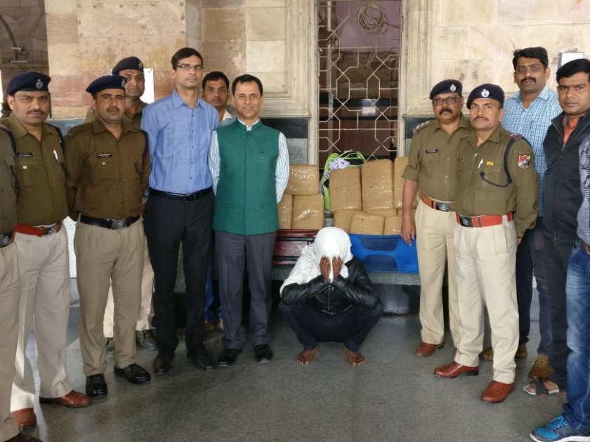 3.80 lakhs of ganja seized at Nagpur railway station | नागपूर रेल्वेस्थानकावर ३.८० लाखाचा गांजा जप्त