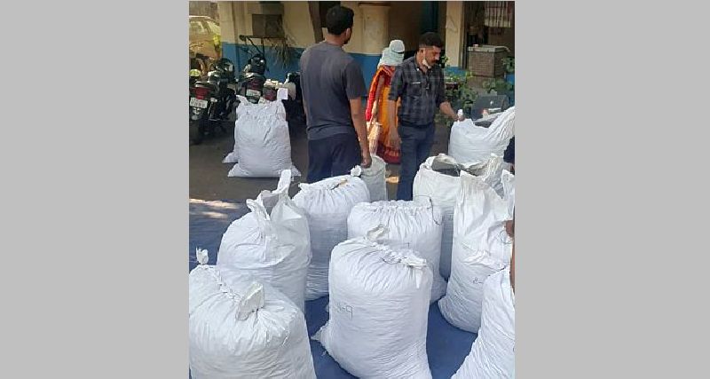 marijuana smuggling exposed 622 kg marijuana seized on national highway | नारळाआड गांज्याची तस्करी उघड; ६३२ किलो गांजा जप्त