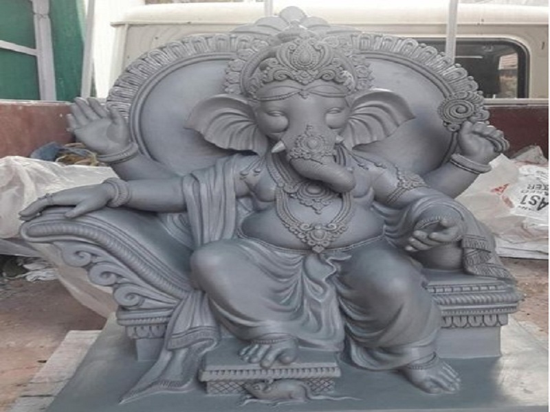 Ganeshotsav : Booking of shadu clay idols was 'houseful' | मातीच्या मूर्तींचे बुकिंग होते ‘हाऊसफुल’