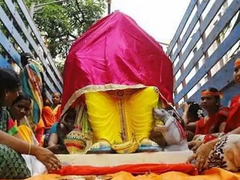 Ganesh Festival 2019 : Why do we cover lord Ganesha's face when bring idol to a home | Ganesh Festival 2019 : बाप्पाला घरी आणताना चेहरा का झाकतात?