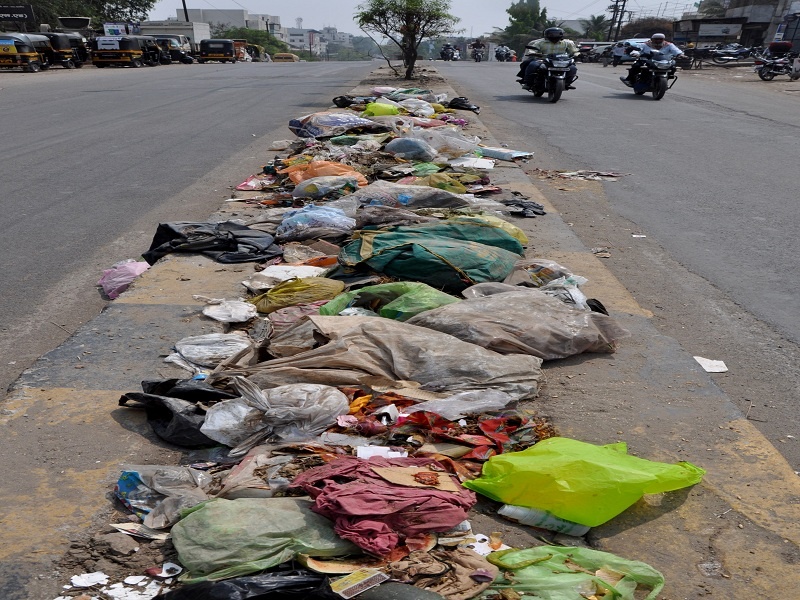In the Bench, the program will be organized by the Government on the eradication of the solid waste of Aurangabad | खंडपीठात शासनाकडून औरंगाबादच्या घनकचरा निर्मूलनावर कृती कार्यक्रम सादर 
