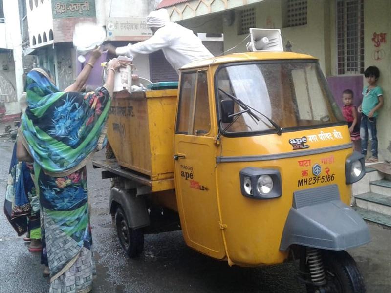 'Bhonga' on the Garbage vehicle decision applied in state! The next step for awareness from the Municipal Corporation | बीडच्या घंटागाडीवरील ‘भोंगा’ वाजतोय राज्यभर ! पालिकेकडून जनजागृतीसाठीचे पुढचे पाऊल