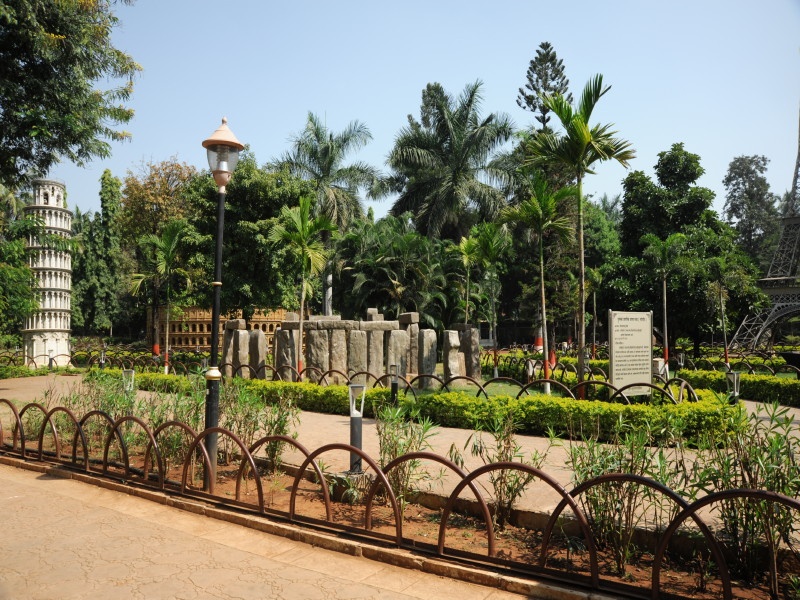 Pune Municipal Corporation opens 31 parks in the city; prohibits children below 10 years and citizens above 65 years | पुणे महापालिकेने खुली केली शहरातील ३१ उद्याने;पण 'यांना' प्रवेश असणार मनाई