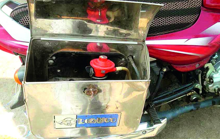 Malkapur illegal gas kit business ! | मलकापुरात अवैध गॅस किटचा व्यवसाय जोमात!