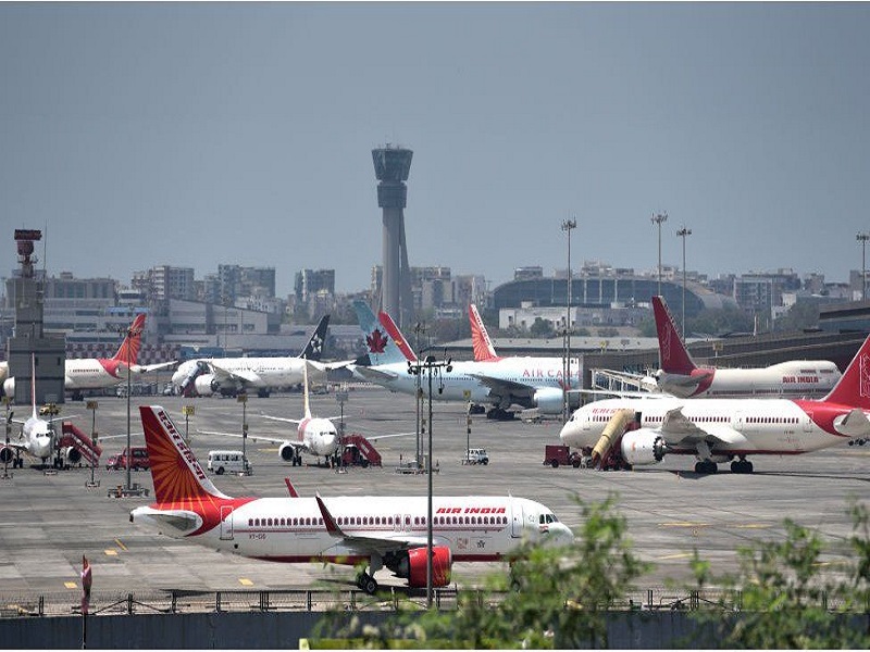 AAI to spend Rs 25,000 crore on airport modification, Adani owns 7 airports under PPA scheme | AAI विमानतळांच्या मॉडिफीकेशनवर 25 हजार कोटी खर्च करणार, अदानींकडे 7 विमानतळांचा ताबा