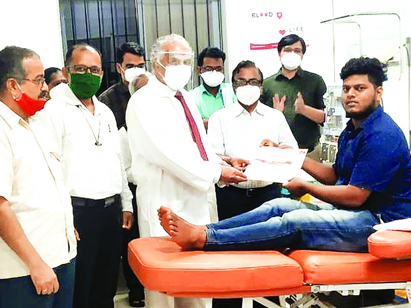 The blood donor of the Bombay blood group became the angel for the female patient | बॉम्बे रक्तगटाचा रक्तदाता ठरला महिला रुग्णासाठी देवदूत
