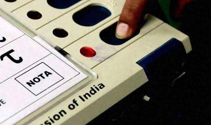 In Jalgaon district, 5 candidates have less votes than nota | जळगाव जिल्ह्यात ५४ उमेदवारांना नोटापेक्षाही कमी मते