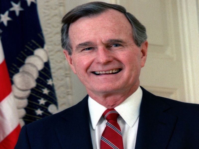 Former US President George Herbert Walker Bush dies at 94. | अमेरिकेचे माजी राष्ट्राध्यक्ष जॉर्ज एच. डब्ल्यू. बुश यांचे निधन