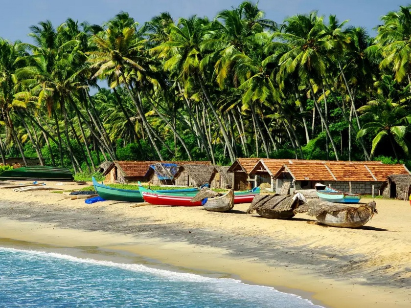 No British tourist to visit Goa till mid December, Charter airlines decided | ब्रिटिश पर्यटकांची गोव्याकडे पाठ, डिसेंबर पर्यंत चार्टर विमाने येणार नाहीत