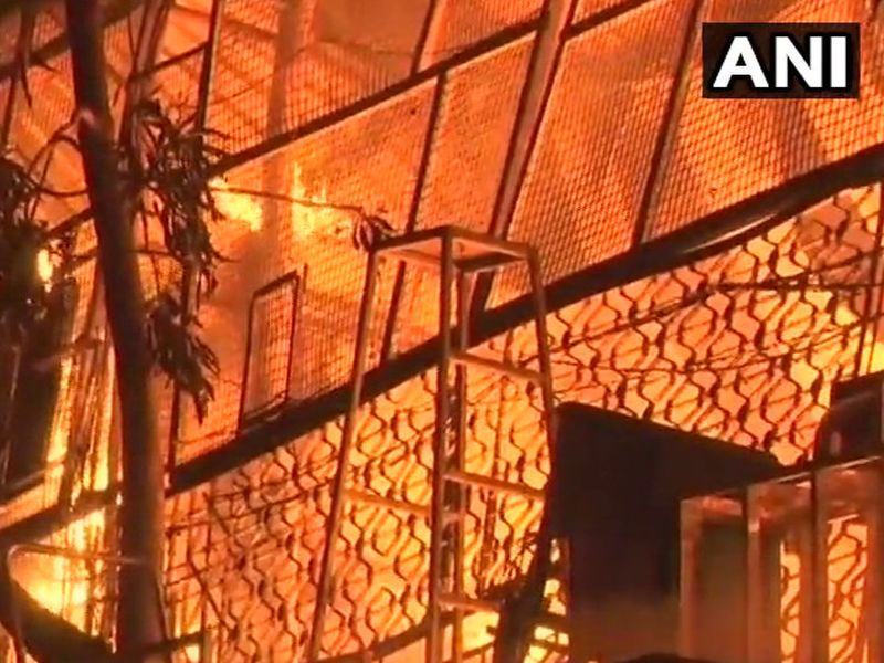 A fire in a chemical factory in Ghatkopar, Mumbai | मुंबईतल्या घाटकोपरमधल्या केमिकल फॅक्टरीला आग
