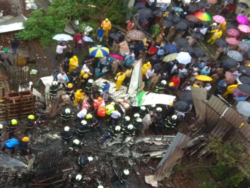 The blame for the company's work in Ghatkopar plane crash | घाटकोपर विमान अपघातातील कंपनीच्या कामावर ठपका