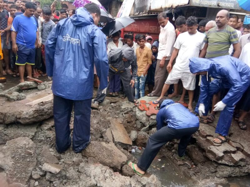 Mira Road: The death of youth due to sewage in Ghodbunder village | मीरा रोड : घोडबंदर परिसरात गटारात बुडून तरुणाचा मृत्यू