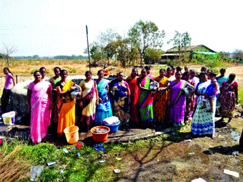 Water shortage in MP Gopal Shetti's adopted village | खासदार शेट्टींच्या दत्तक गावात पाण्यासाठी वणवण, महिनाभरापासून पाणीपुरवठा बंद
