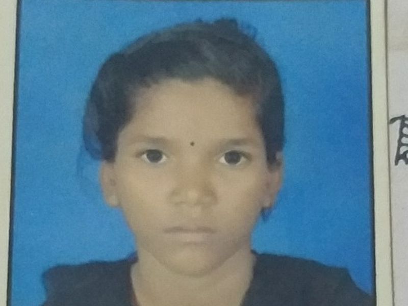 A school girl was seriously injured in a well | विहिरीत पडून शाळकरी मुलगी गंभीर जखमी
