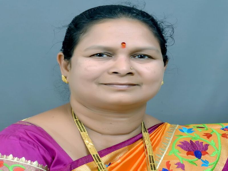 Vada Nagar Panchayat Elections - Vishnu Savra's daughter Nisha Savra defeats, Gitanjali Kolekar wins Shiv Sena's seat | वाडा नगरपंचायत निवडणूक निकाल- विष्णू सावरा यांची मुलगी निशा सावरा पराभूत, नगराध्यक्ष पदी शिवसेनेच्या गीतांजली कोळेकर विजयी