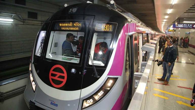 Coronavirus, Lockdown News: Maintenance of 1200 coaches of Delhi Metro in a month and a half | Coronavirus, Lockdown News: दिल्ली मेट्रोची दीड महिन्यात १२०० कोचची देखभाल; कधीही धावण्यास सज्ज
