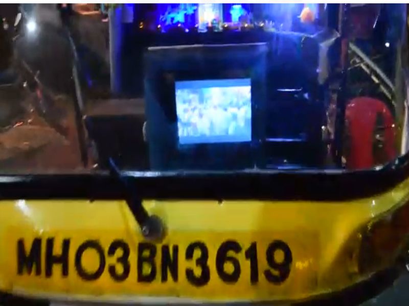 The autorickshaw driver gave 'Rikshha Ganesh', the unique message given to the rickshaw drivers in thane | रिक्षा चालकाने बसविला 'रिक्षा गणेश', रिक्षावाल्यांसाठी दिला अनोखा संदेश