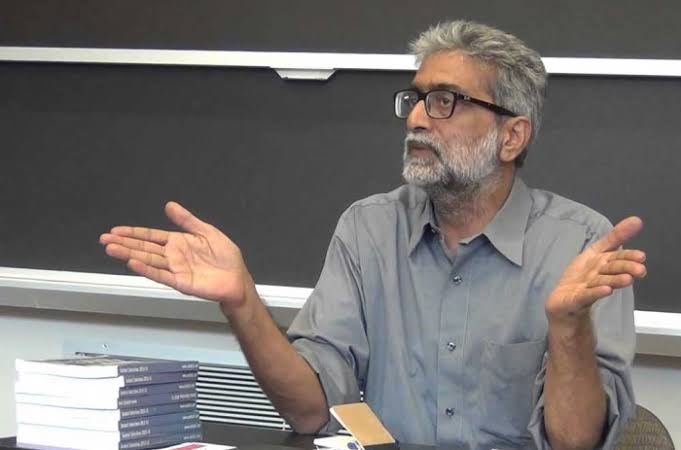 High court refuses to give comfort to Gautam Navlakha | कोरेगाव भीमा : गौतम नवलखा यांना दिलासा देण्यास उच्च न्यायालयाचा नकार