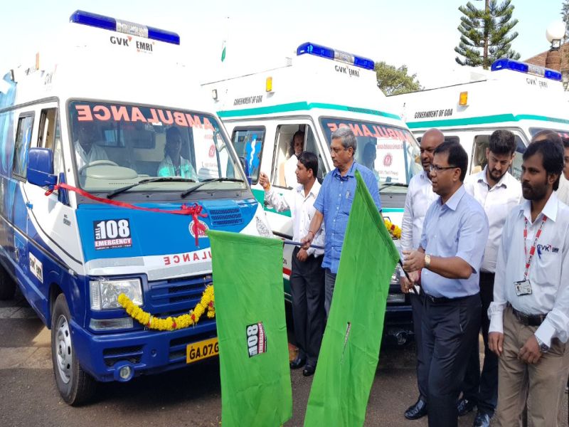 7 ambulance launches in Goa, 1 VIP ambulance | गोव्यात 7 नव्या रुग्णवाहिका सुरू, 1 व्हीआयपी रुग्णवाहिका