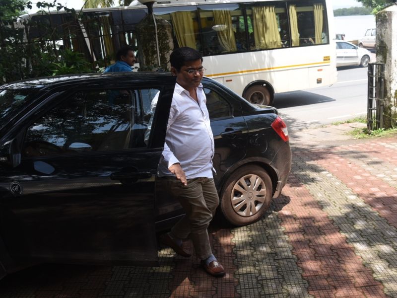 Goa's opposition Leader Babu Kawalekar appeared before the police for inquiry | गोव्याचे विरोधी पक्षनेते बाबू कवळेकर पोलिसांसमोर चौकशीसाठी हजर 