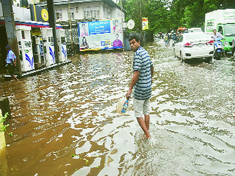 kyarr cyclone avoided; Electricity, water shortage | ‘क्यार’चा धोका टळला; वीज, पाण्याअभावी लोकांचे हाल