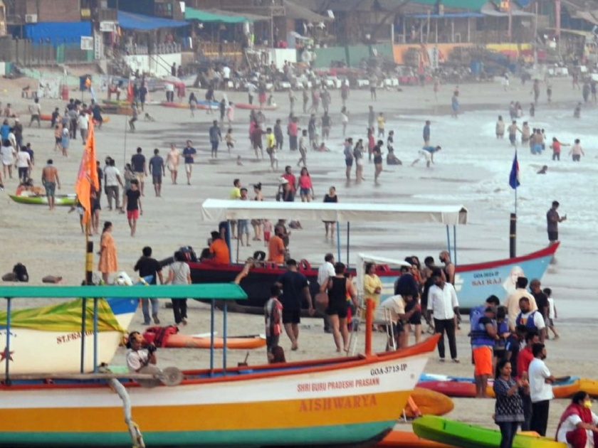 40 to 45 lakh tourists are recorded to have entered Goa for celebrating the new year | नववर्षाच्या स्वागतासाठी गोव्यात ४० ते ४५ लाख पर्यटक दाखल; प्रमुख बीचवर तोबा गर्दी