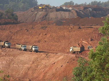 Goa MP's hiding on mining issue | खाणप्रश्नी खासदारांवर लपून राहण्याची वेळ