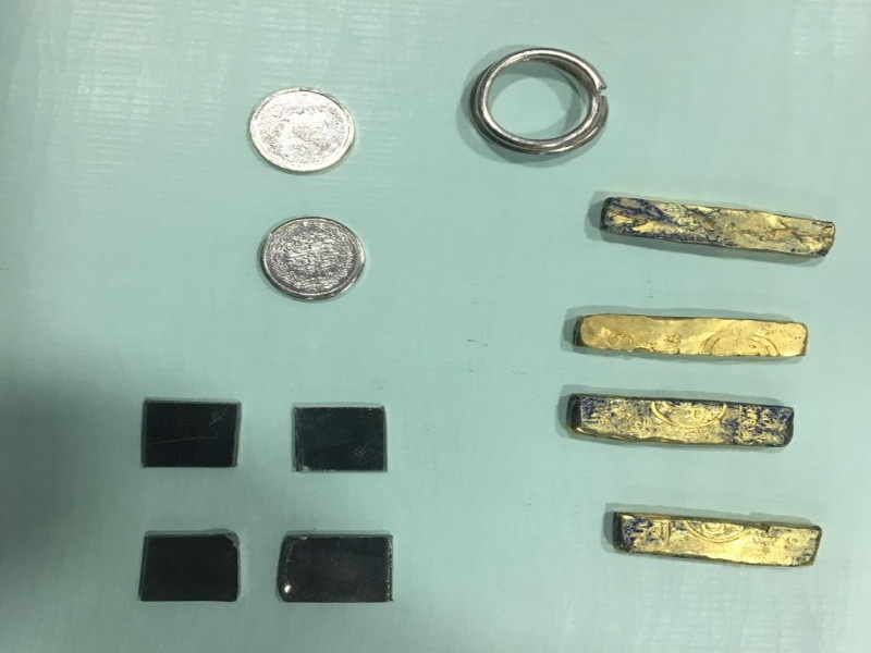 11 lakhs of smuggled gold from Dubai seized | दुबईहून आलेले तस्करीचे ११ लाखांचे सोने जप्त