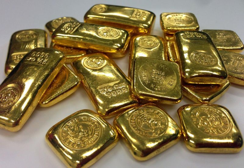 Gold hints at war; Possibility to weigh Rs 55,000 | युद्धाचा इशाऱ्याने सोनं वधारणार; ५५ हजार रुपये तोळ्यावर जाण्याची शक्यता