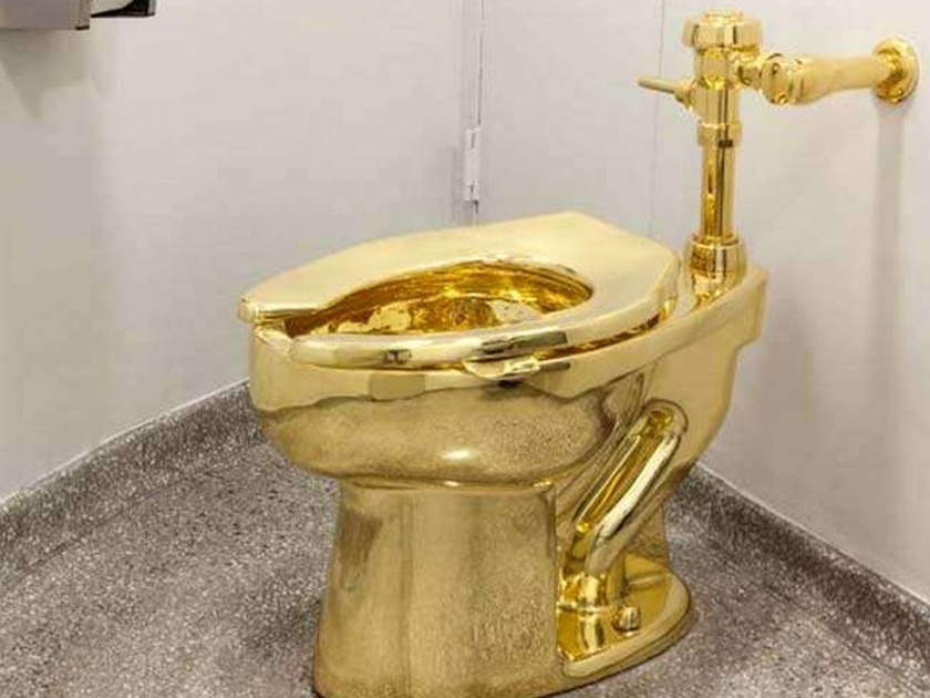 World famous gold toilet stolen from British palace worth around 35 crore rupees | १८ कॅरेट सोन्याचा जगप्रसिद्ध कमोड चोरीला, किंमत वाचून व्हाल अवाक्...
