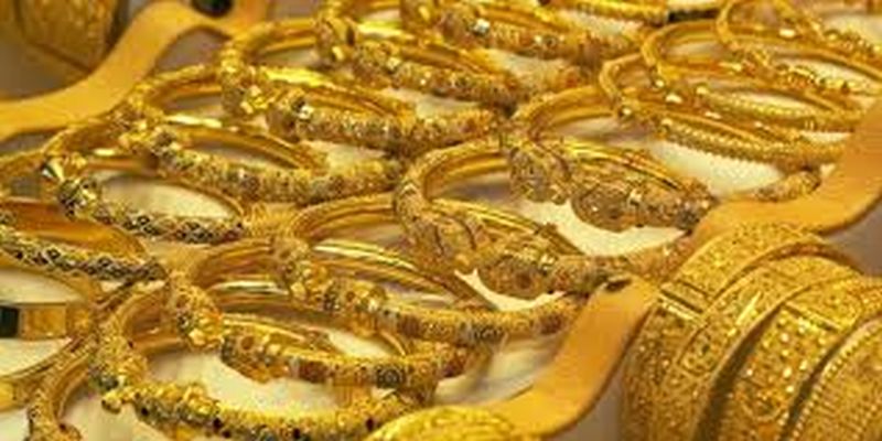 Bank fraud by 27 lakhs by forging fake gold mortgage | बनावट सोने तारण ठेवून बँकेची २७ लाखांनी फसवणूक