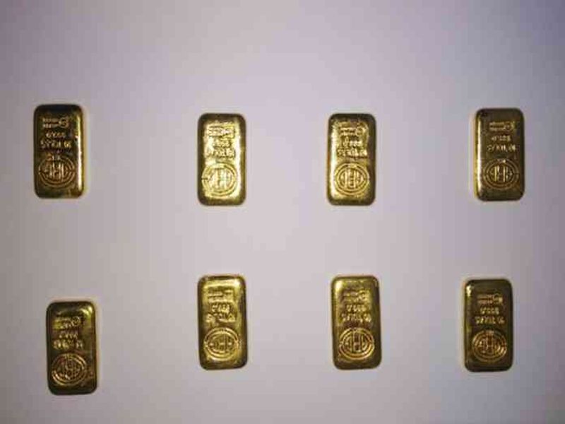 47 lakh gold biscuits were hidden in the air seat | विमानाच्या सीटमध्ये लपवले होते ४७ लाखांची सोन्याची बिस्किटे 