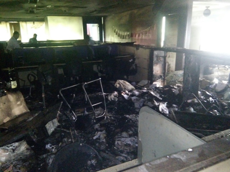 Fire in electronic shop at goodluck Chowk |  गुडलक चौकातील इलेक्ट्रॉनिक दुकानाला आग