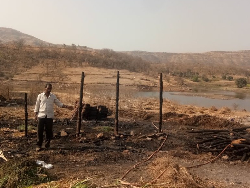 Farmer's byre burnt due to fire; incident in Khed taluka, loss of 2 lakh | आग लागल्याने शेतकऱ्याचा गोठा जळाला; खेड तालुक्यातील घटना, २ लाखांचे नुकसान