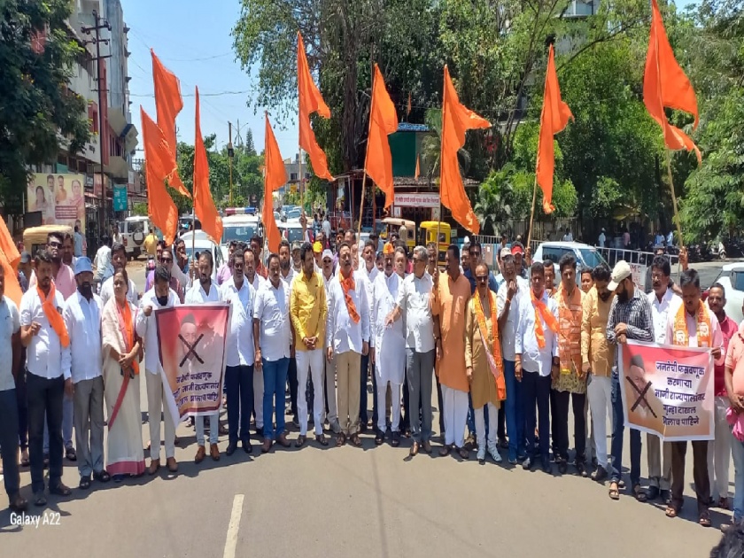 Take legal action against former Governor Koshyari Statement of Shiv Sena Thackeray group to IG | माजी राज्यपाल कोश्यारींवर कायदेशीर कारवाई करा; शिवसेना ठाकरे गटाचे आयजींना निवेदन  