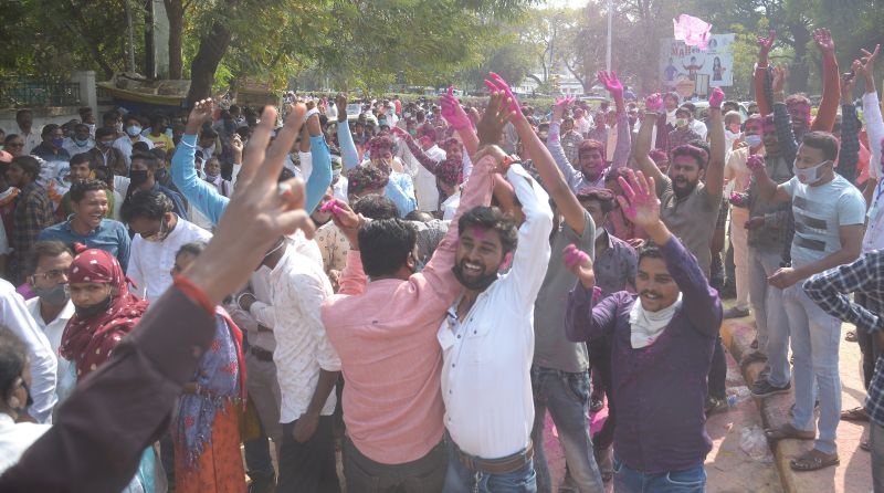 Gulal Mahavikas Aghadicha! Results of 127 Gram Panchayats announced | Maharashtra Gram Panchayat Election Resullts : नागपूर जिल्ह्यात गुलाल महाविकास आघाडीचा ! 