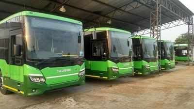 28 green buses from Nagpur laid in dust since five months | नागपुरात पाच महिन्यापासून २८ ग्रीन बसेस धूळखात